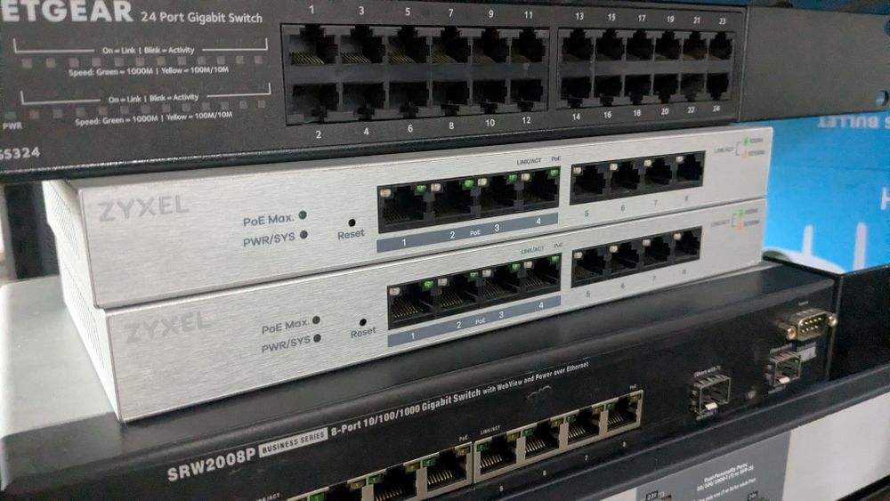 Switch cu 24 și 48 porturi gigabit, Poe și non Poe cu și fără manageme