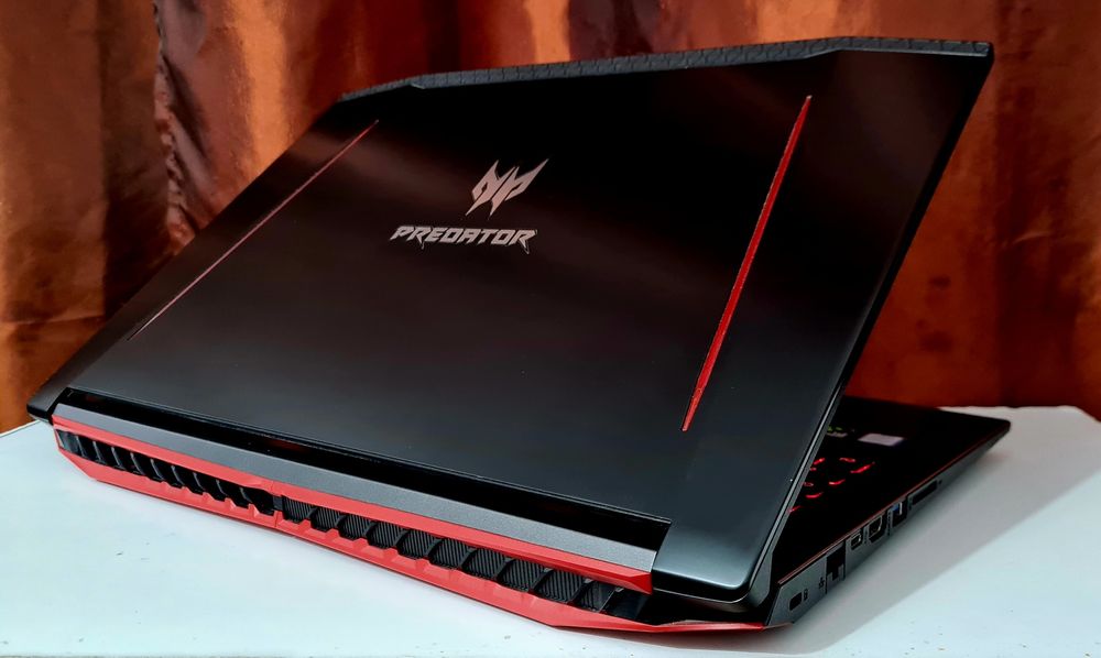 Laptop Gaming Acer Predator/ i7-7700HQ/ GTX 1050Ti/ 32 Gb Ram /SSD