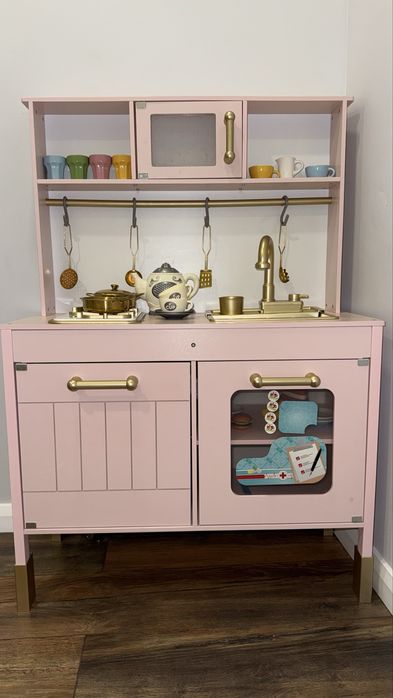 Кухня детская, деревянная