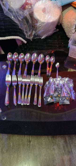 Вилици лъжици нови