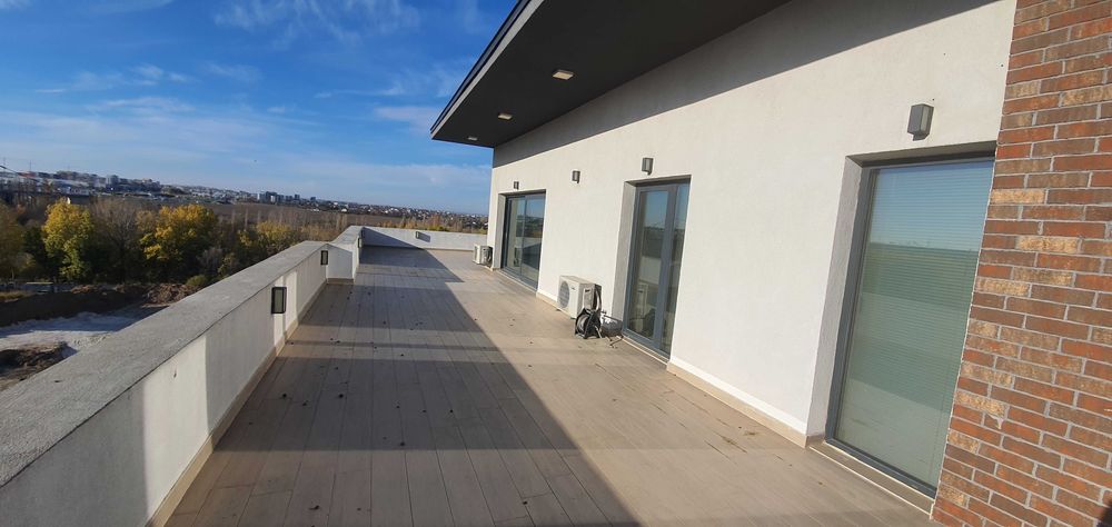Inchiriez birou penthouse,et.6 Constanta,Bdul Aurel Vlaicu,zona Mava