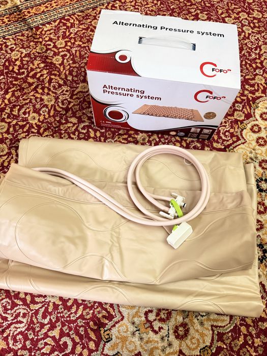 Продается противопролежневый матрас ячейковый