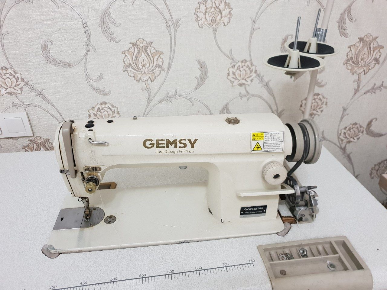 Швейная машина Gemsy