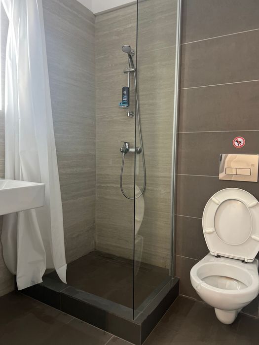 Studio de inchiriat ( dormitor +living +bucatarie+baie)