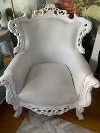 Кресло бяла кожа