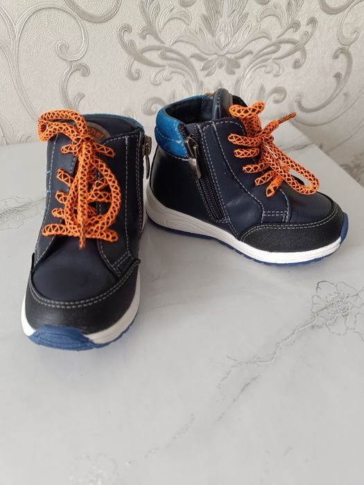 Детские кожаные ботинки на мальчика весна- осень