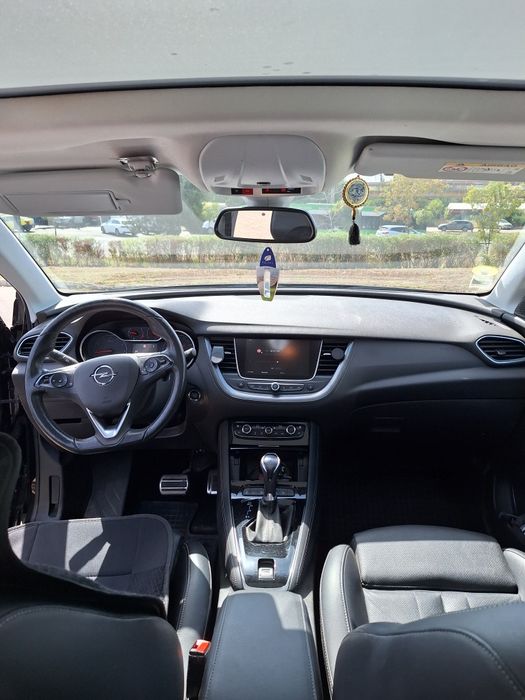 Vând Opel Grandland x