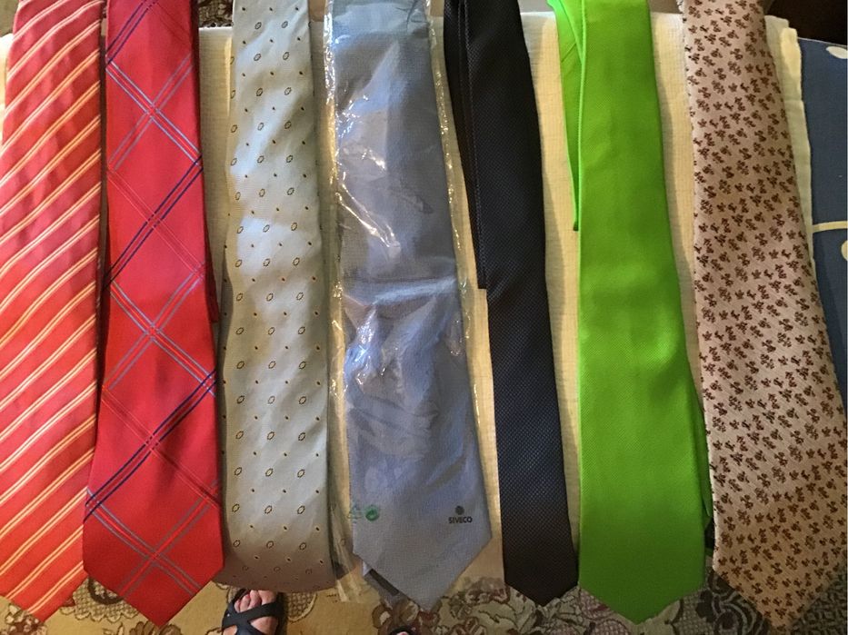 Vand palarie fibre naturale si cravate de matase pt barbati