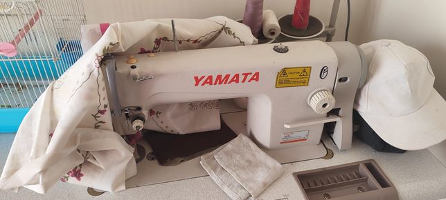 Швейная машинка YAMATA FY 8700