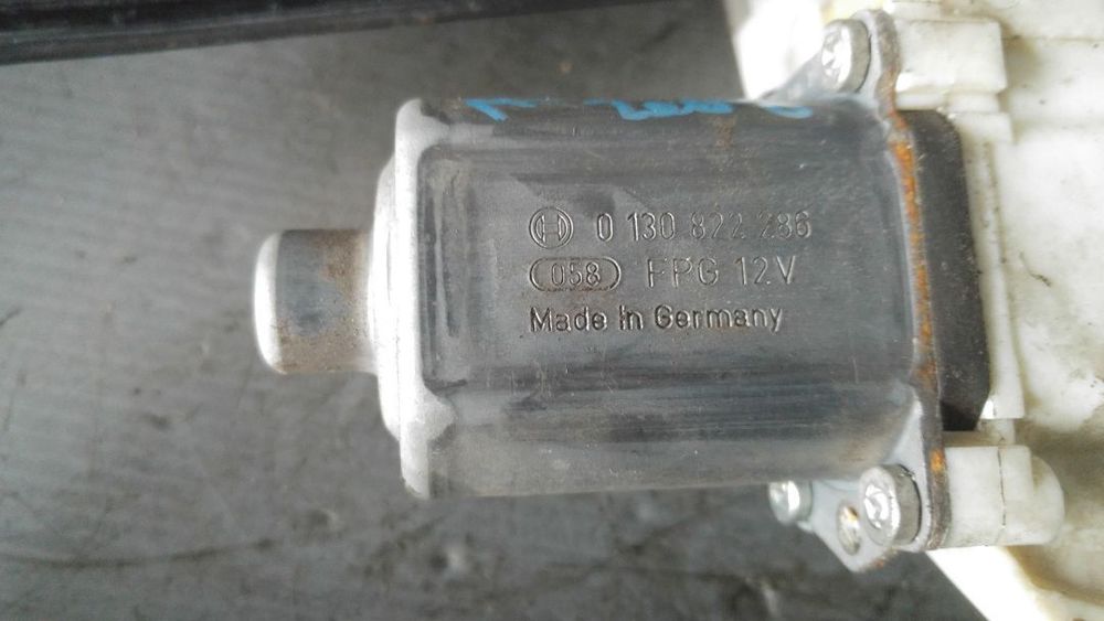 macara usa dreapta fata ford mondeo mk4 limuzina 6m21-14553-b  0130822286