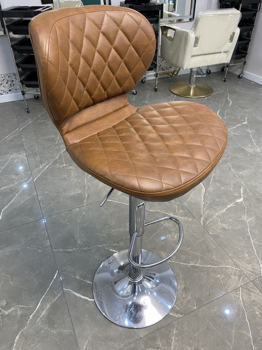 Стул для визажиста/барный стул/в ресепшн