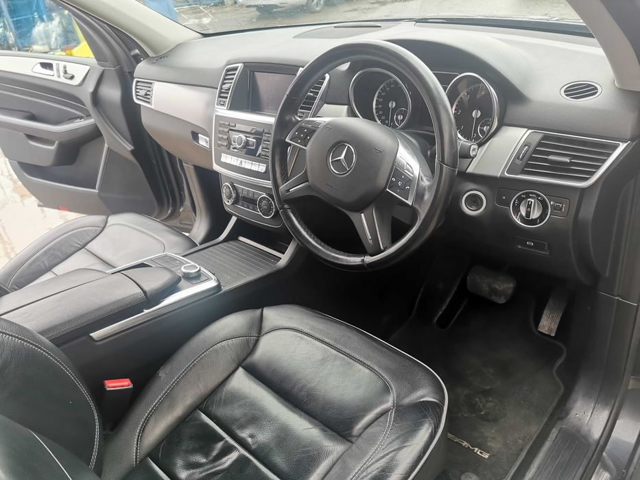 Dezmembrez mercedes ml w166 ml250/stop ml/bara fara/capota/