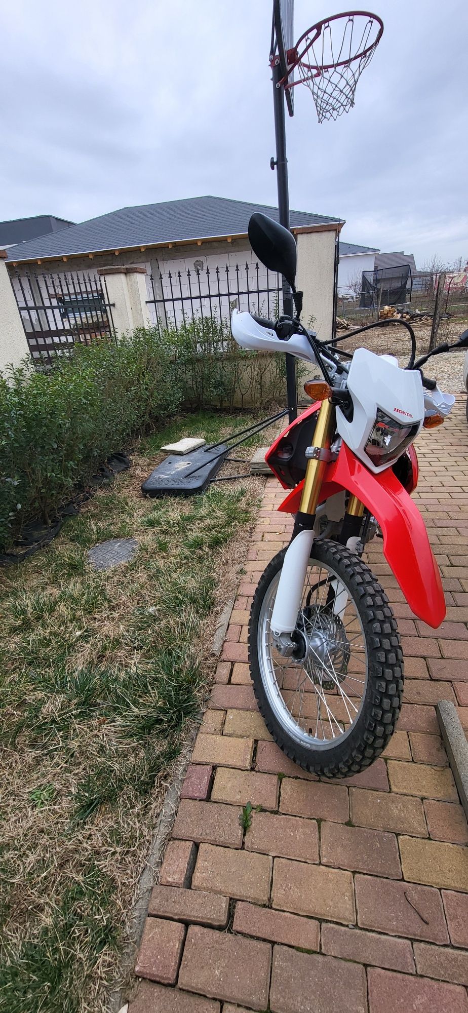 Vând  Honda crf 250L