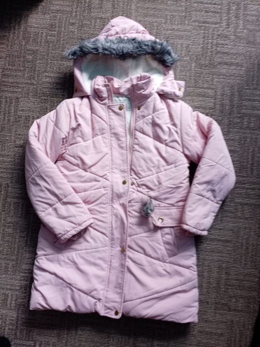 Продам куртку на девочку