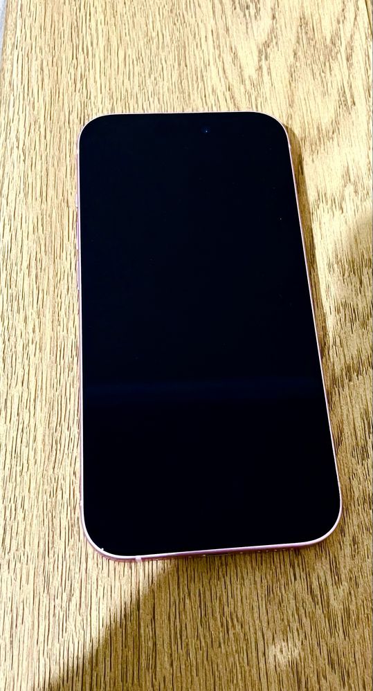 Продаю iPhone 15, 128GB, розовый цвет