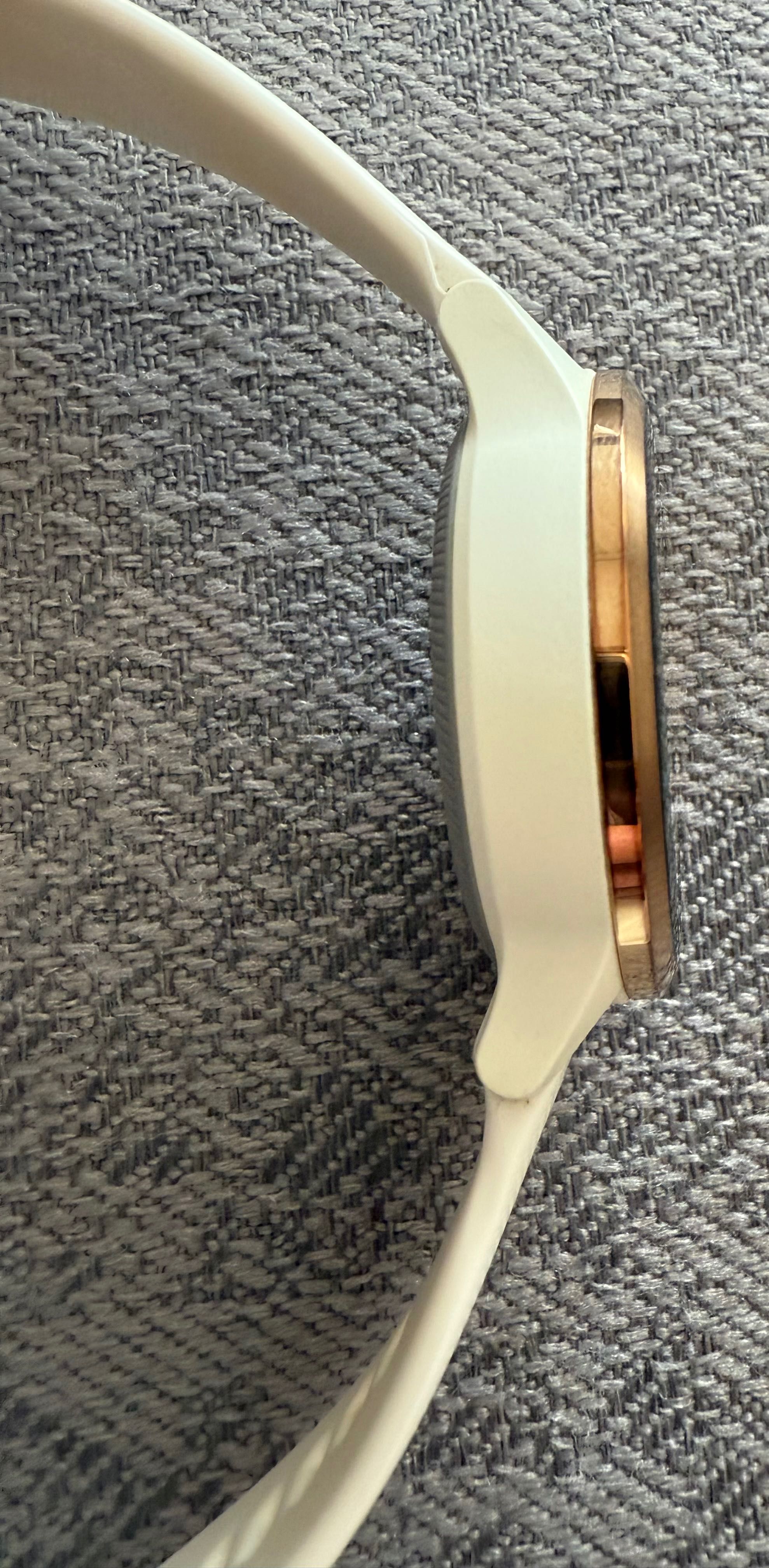 Продавам Гармин Vivoactive4S