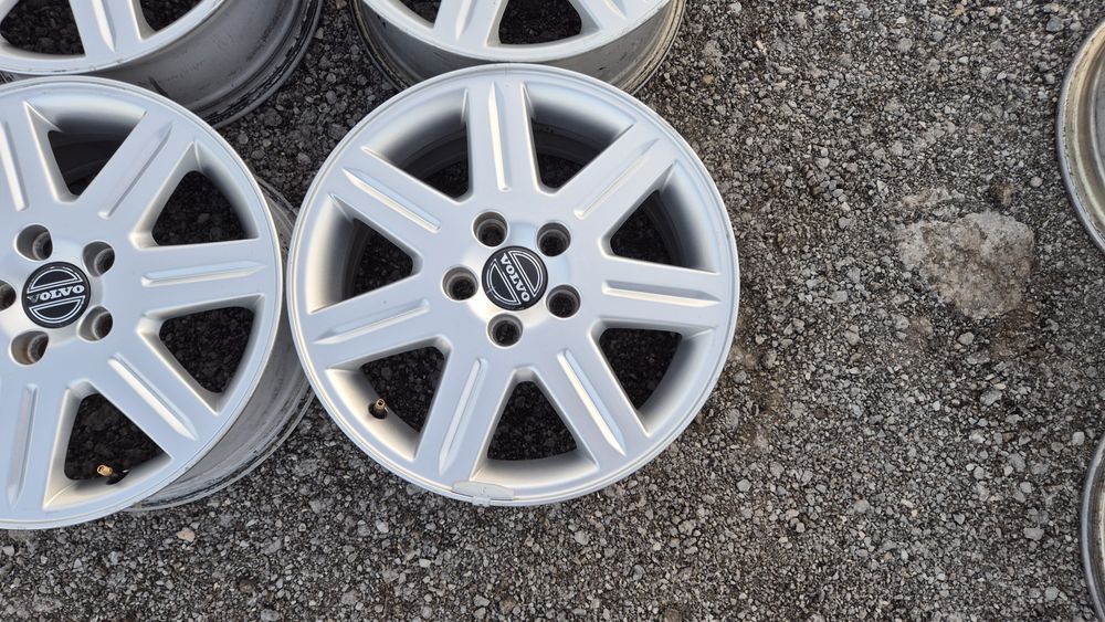 Оригинални джанти Волво 5/108 Volvo S40,V50,C30,C70 5x108

Употребяван