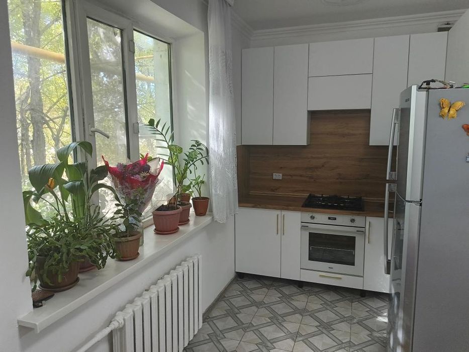 Продам или обменяю на частный дом в Шу  2-комнатная квартира 75 кв/м