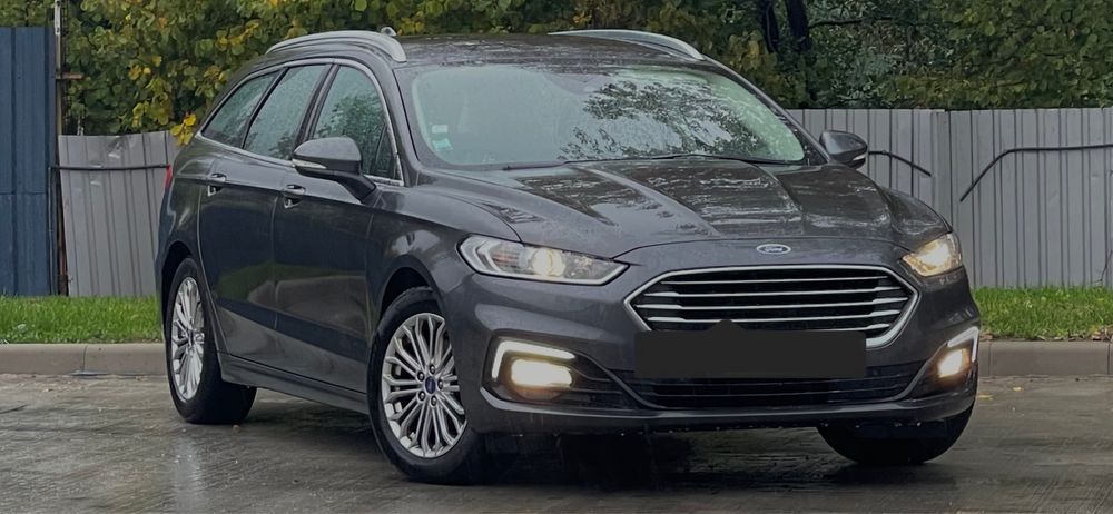 Ford mondeo hybrid titanium 2021