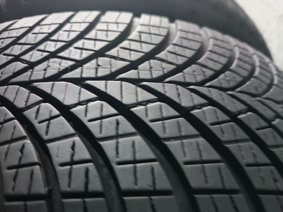 225/55/17 Goodyear Дот 1221