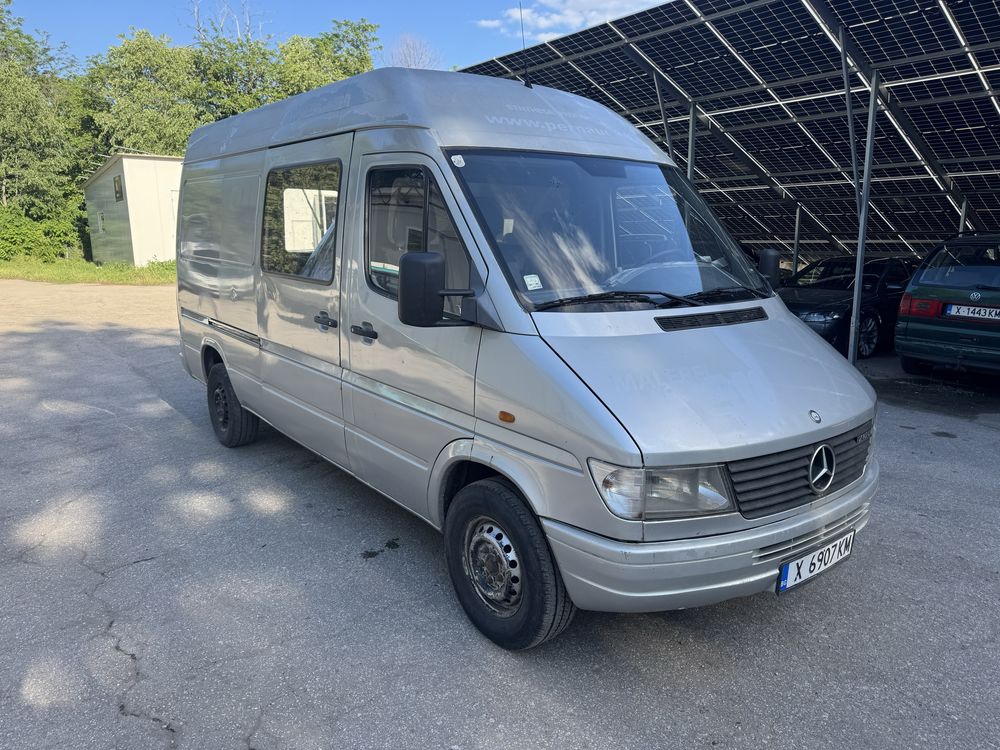 Mercedes Sprinter 210