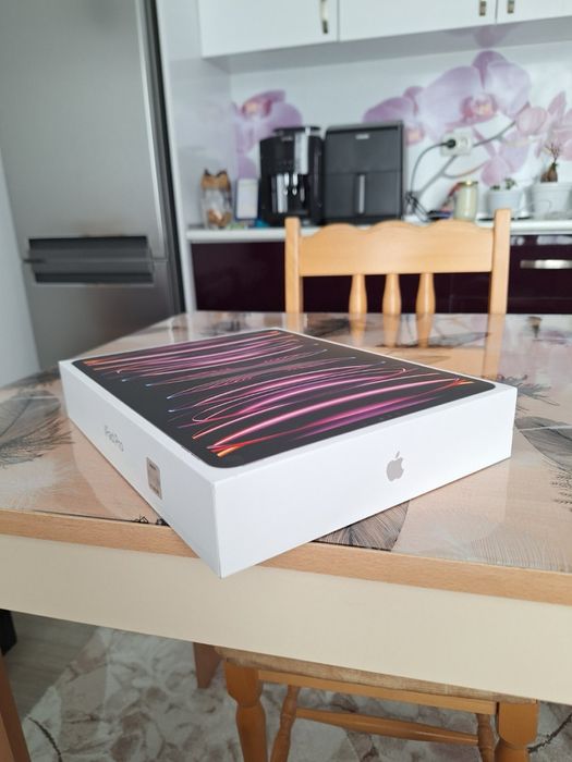 Нов ipad pro 2TB 12.9 inch