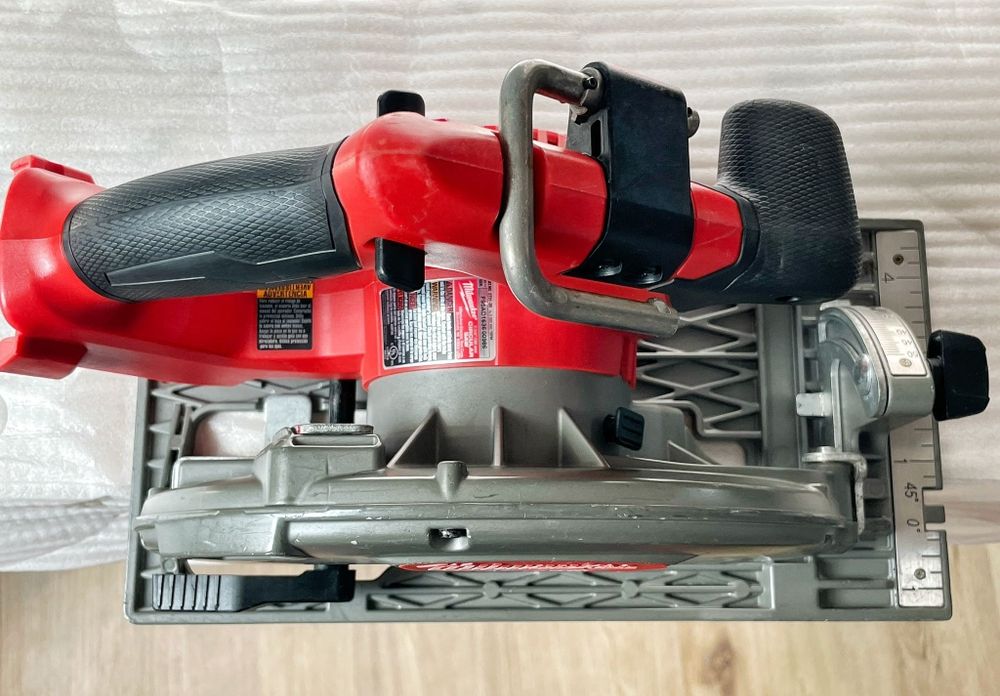 Circular Milwaukee M18