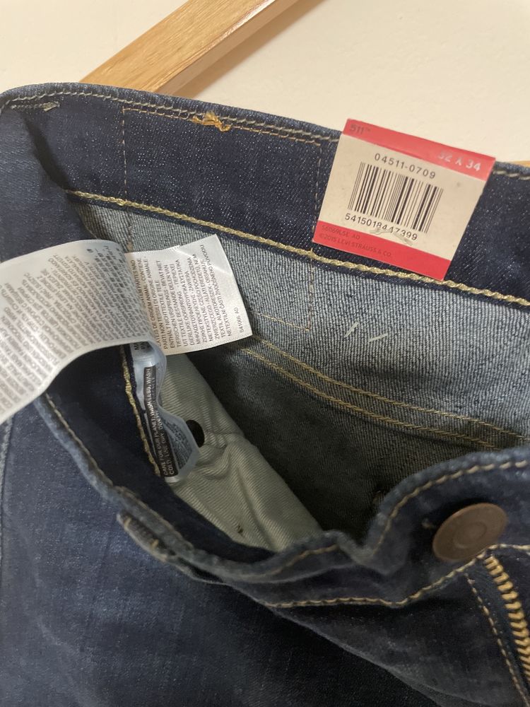 Blugi levis originali