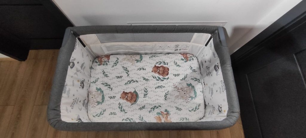 Vand patut co-sleeping pentru bebelusi
