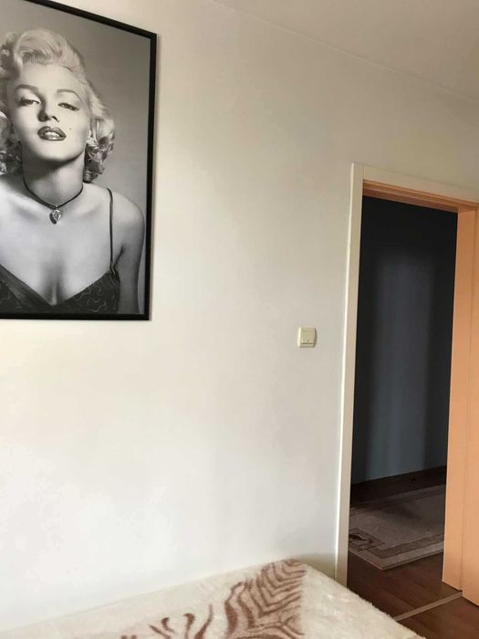 Дава се под наем Двустаен апартамент в Враца, Център - 40 кв.м за 229.5 € - Снимка #1