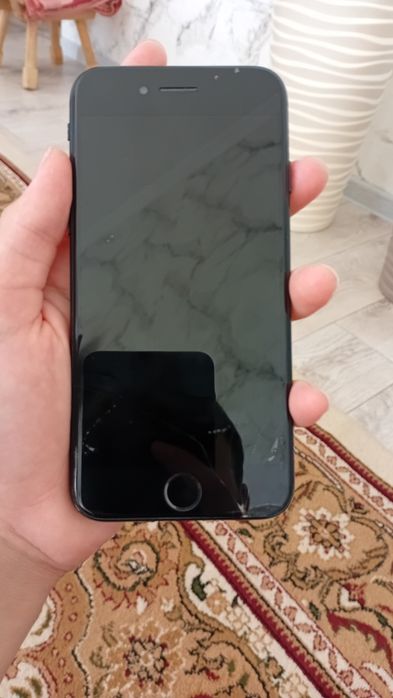 Айфон есе 128гб рабочий