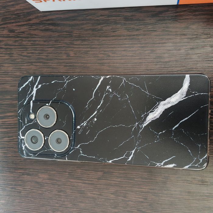 Продам TECNO Spark 20 pro