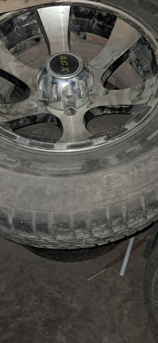 Продаю шины на внедорожник