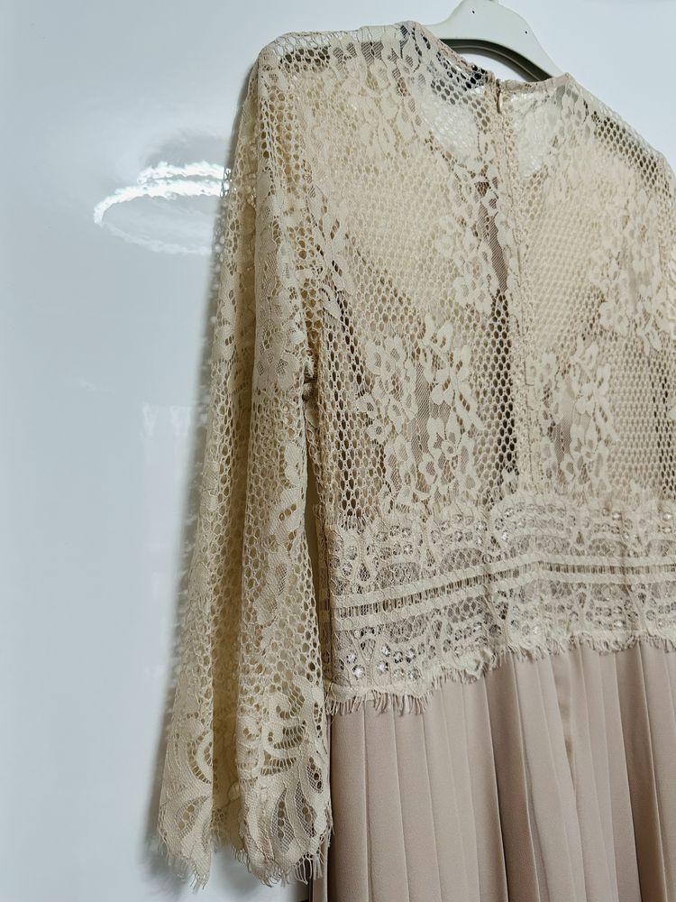 Елегантна рокля Zara Зара Xs размер