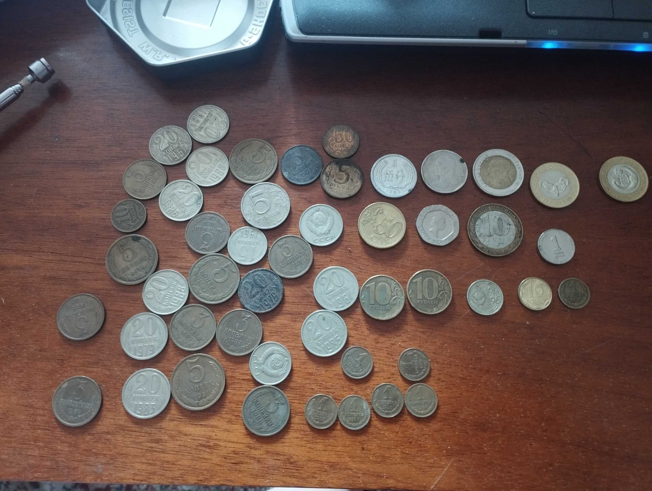 Монеты разного формата