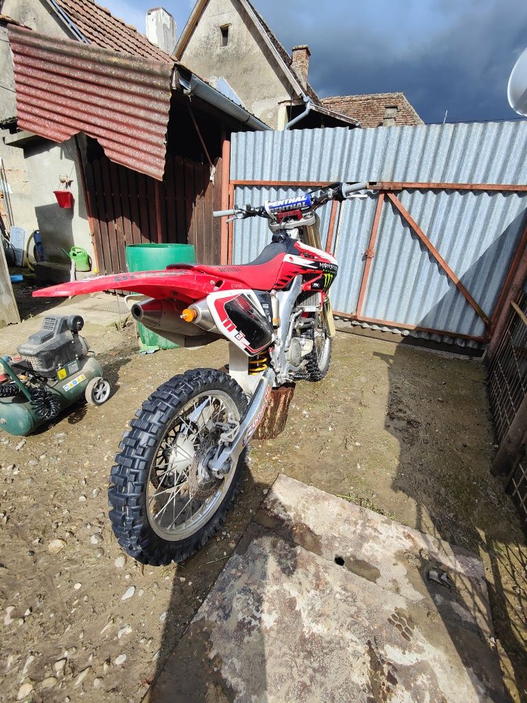 Vând Honda CRF250R 4 TIMP