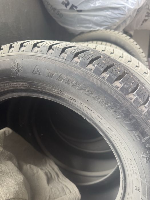 Продам зимнюю резину трианжи R17