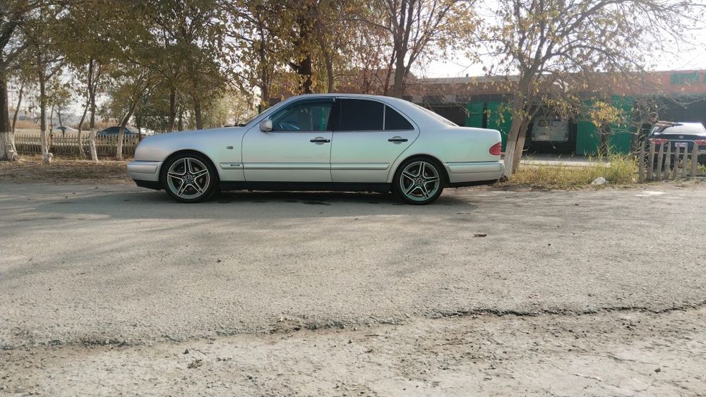 Мерс W210. До рест. 3.2обём М112 мотор. Япония.