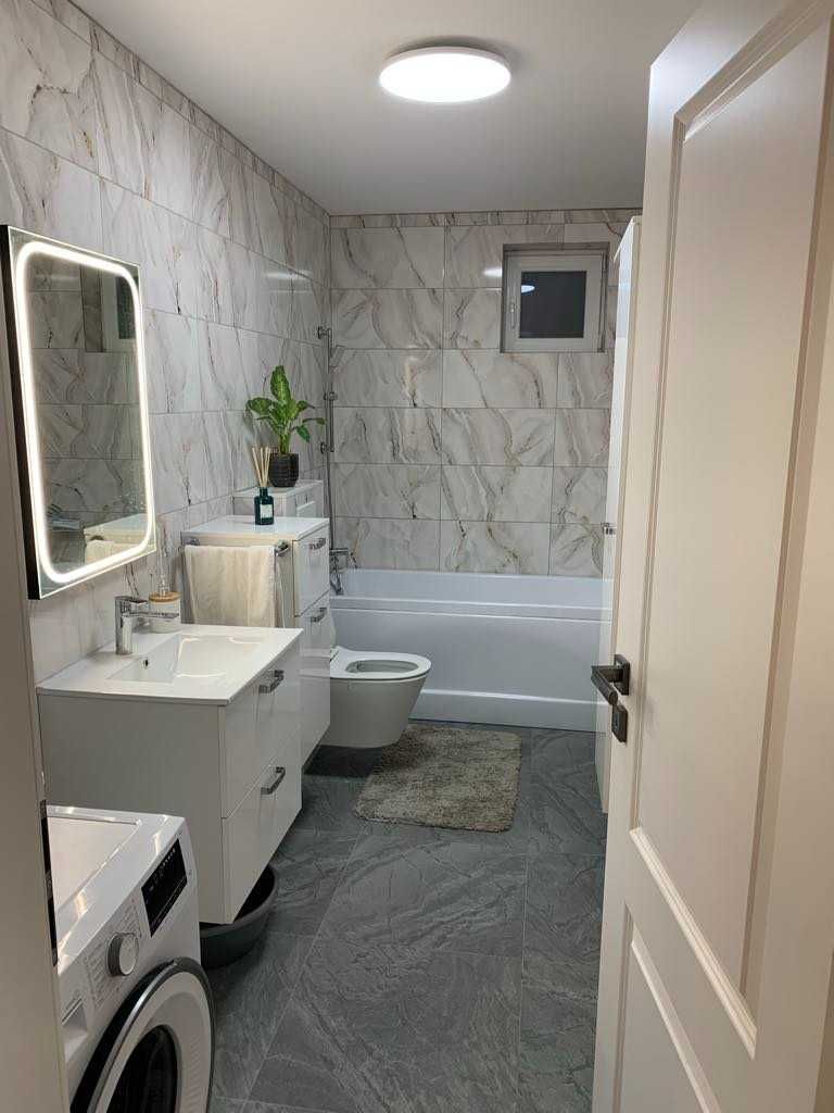 Proprietar vand casă tip duplex Nojorid.