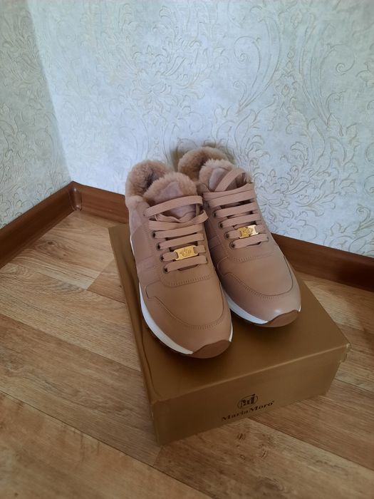 Кроссовки зимние