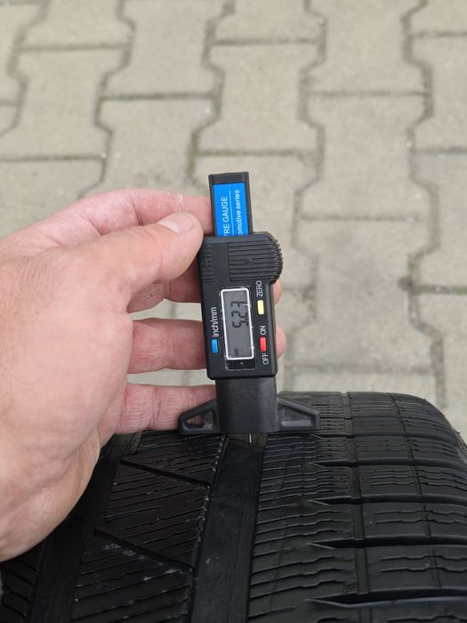 295 30 19 Michelin