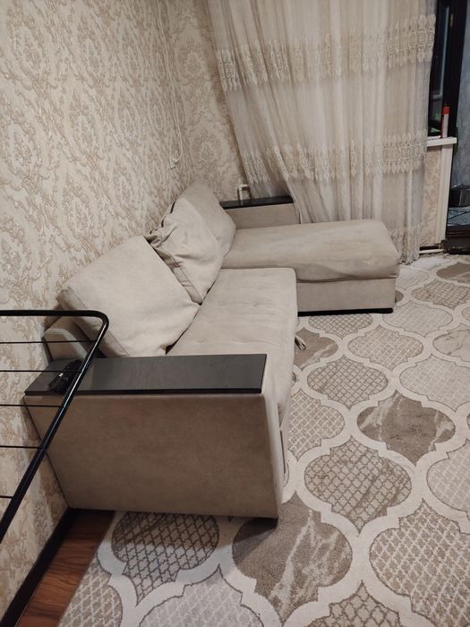 Ugolok sotiladi  miyaxkiy mebil