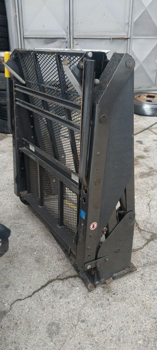 Инвалидна рампа свалена от Фиат дукато