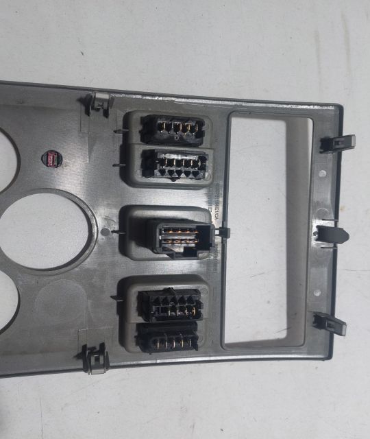 Buton avarie Dacia Logan prima generatie (facelift)