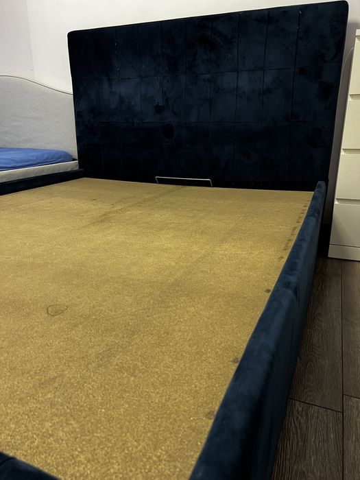 Vand pat din catifea albastra 160x200