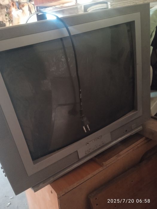 Продам телевизор