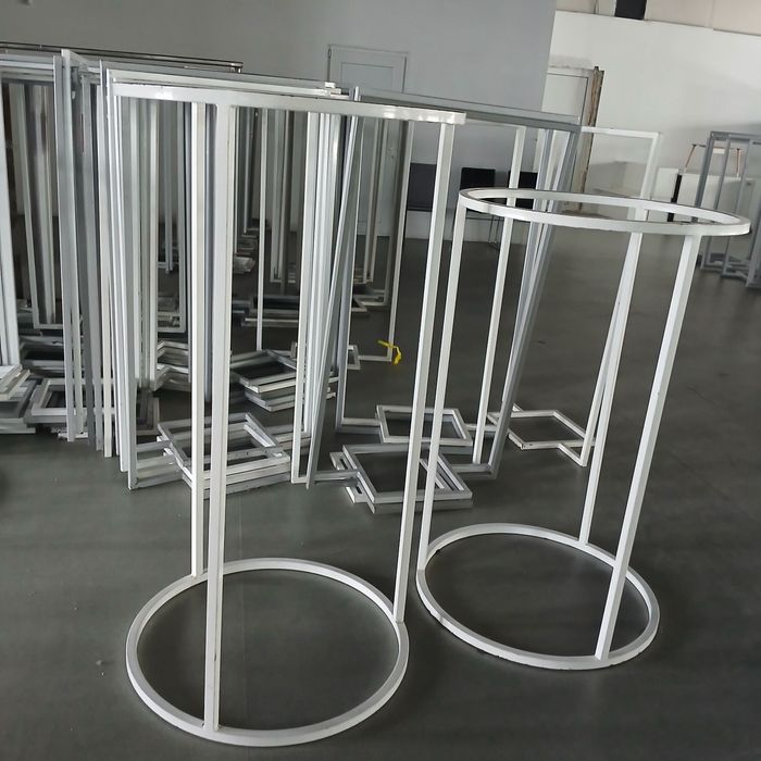 Щендер за дрехи изолзвано