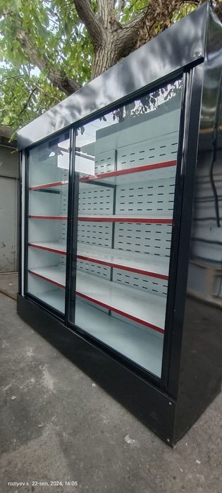 Витрина  холодильник на заказ