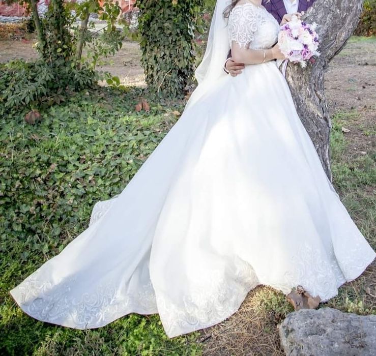 Vand rochie de mireasa