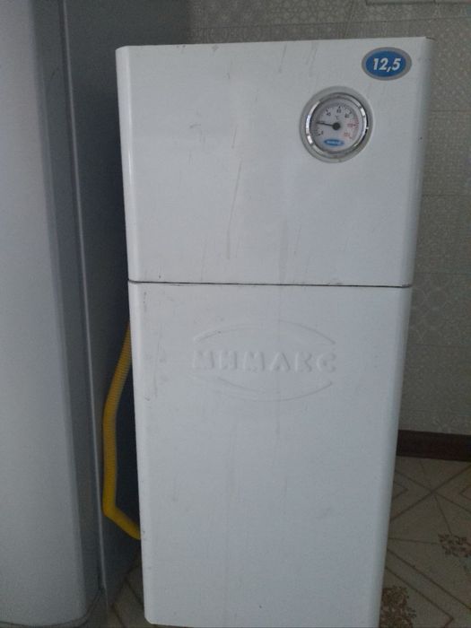 Продаётся газовый котёл б/у недорого